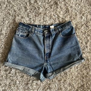 Vintage Levi’s 550 Rolled Shorts